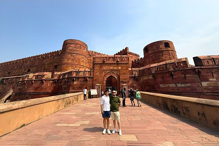 Sunrise Taj Mahal & Agra Tour From Delhi with 5* Breakfast