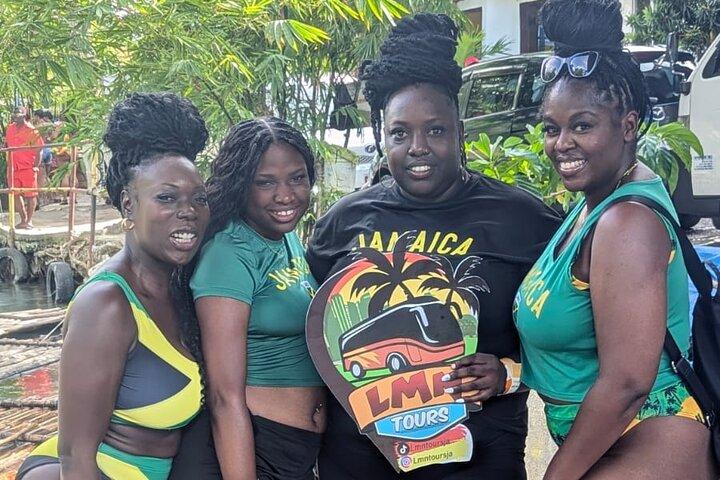 Dunns River Falls und Bambus Rafting Private Tour