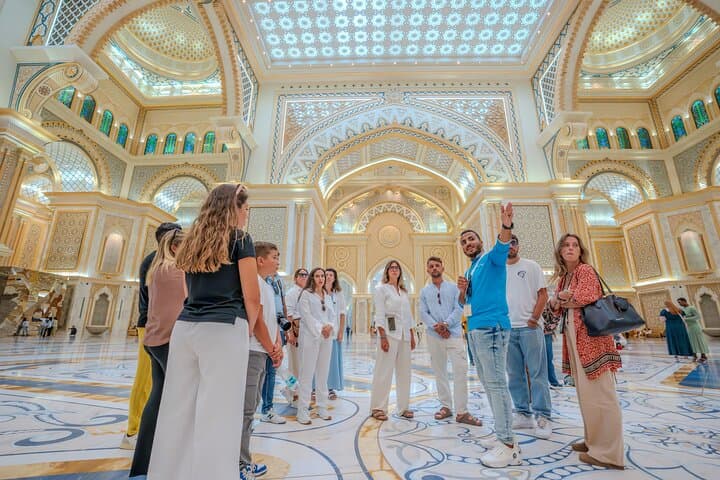 Dubai To Abu Dhabi: Grand Mosque, Royal Palace & Etihad Tower