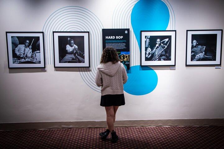 Folk Americana Roots Hall of Fame Utställningstider