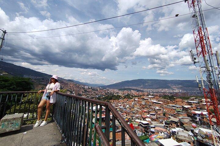 Comuna 13 Graffiti et Culture Tour avec Metro Cable
