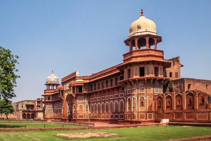 Tour di un giorno del forte Taj Mahal Agra e del baby Taj in auto da Delhi