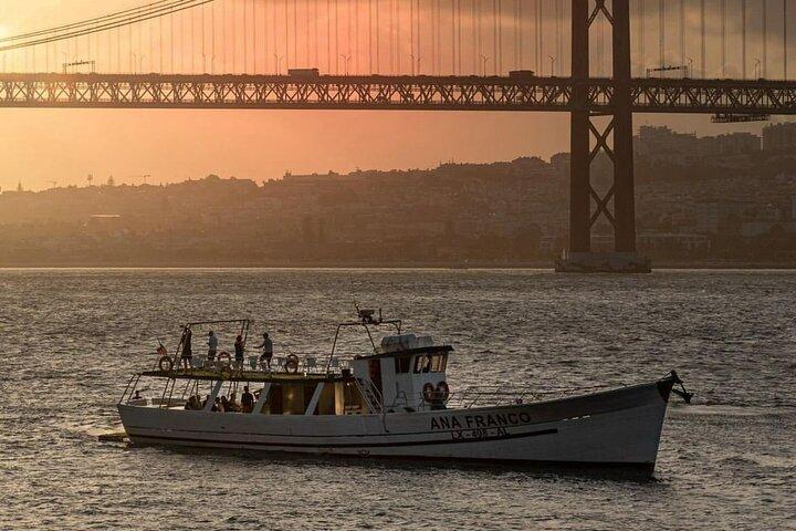 Lisbon: Fireworks, Music and Open Bar in New Year's Eve Cruise