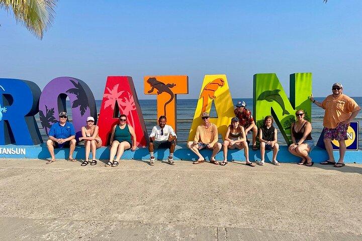 Affen, Faultiere, Rumfabrik & West Bay Beach Experience