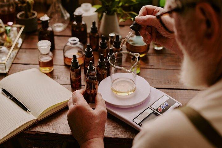 ボスポラスビューのイスタンブール香水作りワークショップ