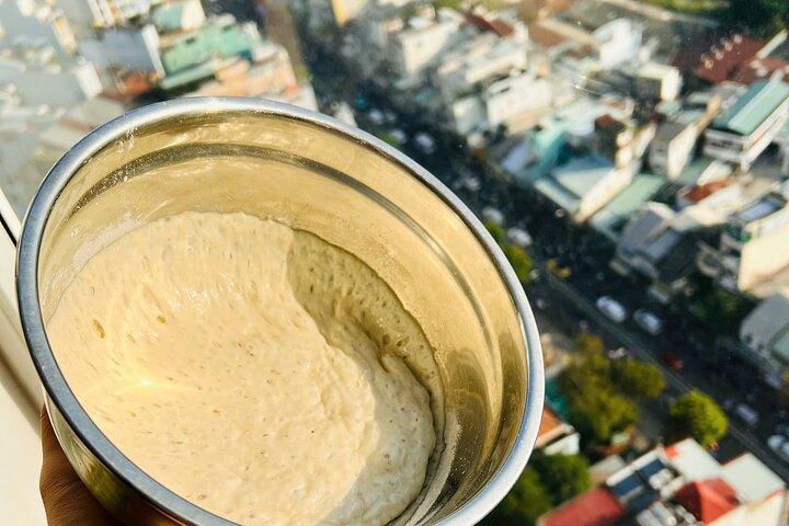 Hands-On Bánh Mì Baking Workshop, com vista para o rio