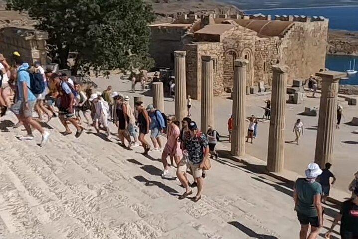 Rhodes Private Lindos Tour And Anthony Quinn Bay To Old Town (ロードス・プライベート・リンドス・ツアー・アンド・アンソニー・クイン・ベイ・トゥ・オールドタウン)