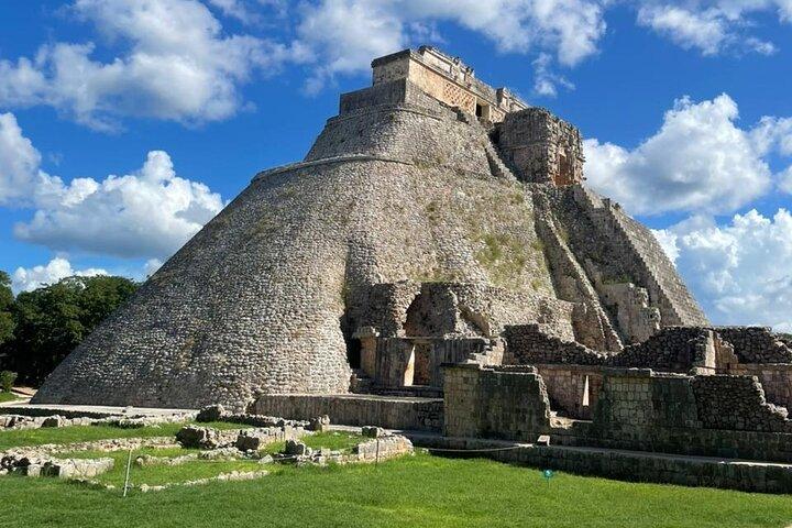 Explorez Uxmal, 2 cénotes magiques et la gastronomie maya