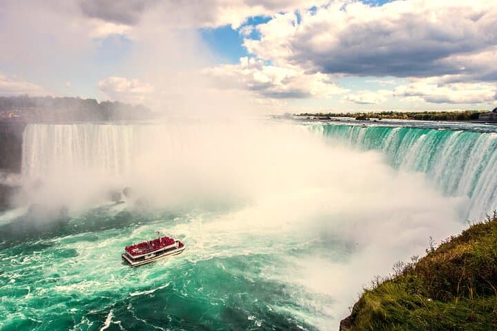 Niagara Falls 1 Day Tour from NYC with Maid of the Mist Boat Ride