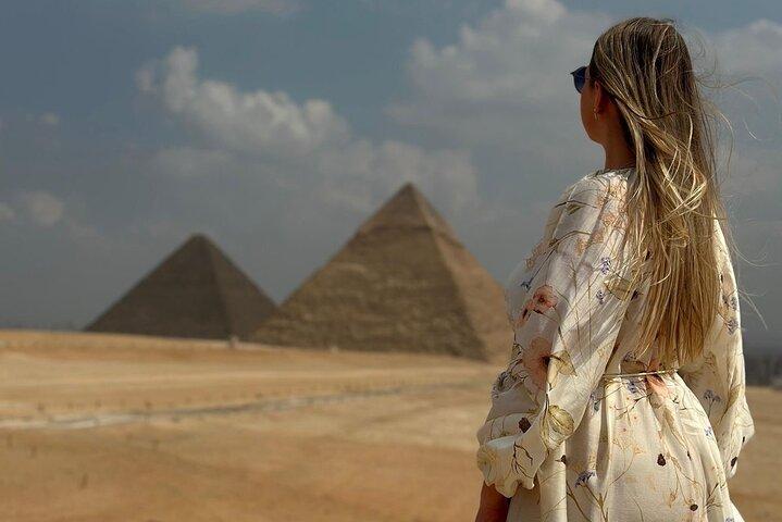 Pirâmides Tour e Vestido Voador Fotografia no Egito