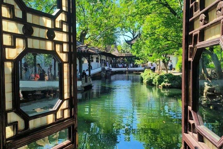 Suzhou privat tur från Shanghai UNESCO trädgårdar och vattenvägar