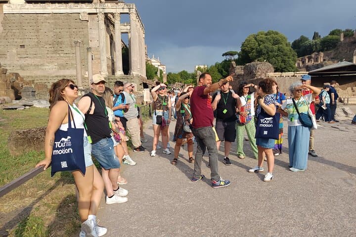 Guided Tour of the Colosseum, Arena, Forum and Palatine