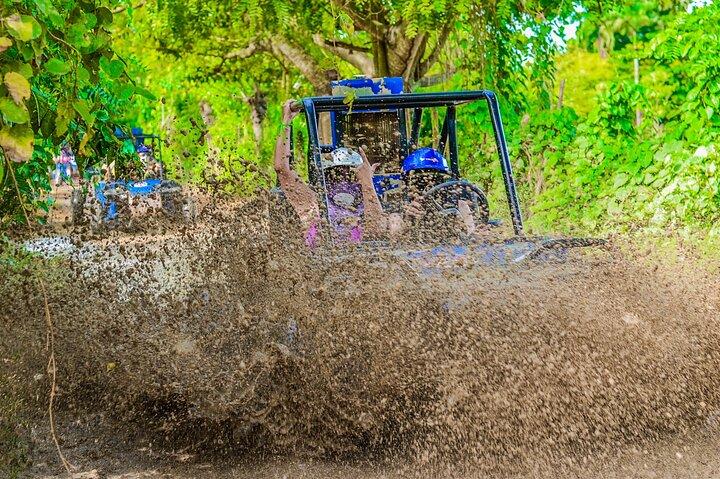 Halvdags buggytur til Water Cenote og Macao Beach i Punta Cana