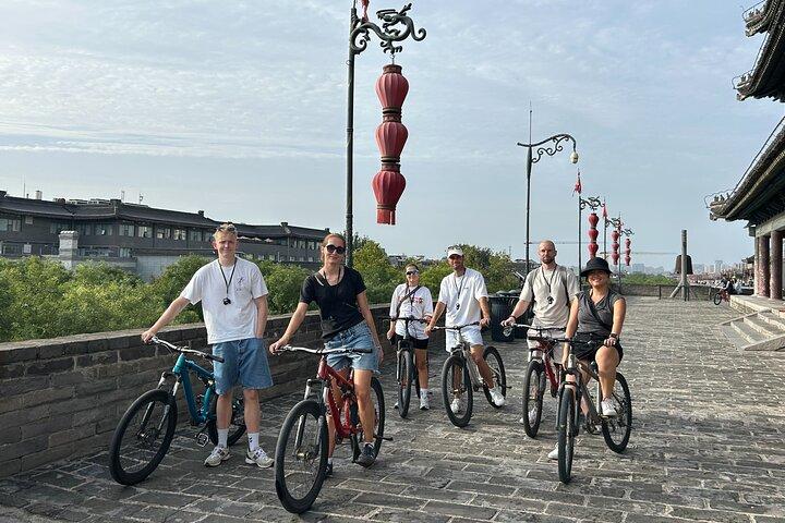 Full-companied Small Group:Ancient City Wall+ Cycling