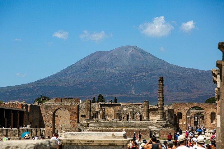 Visita guiada de dia inteiro a Pompeia e o Monte Vesúvio com acesso prioritário