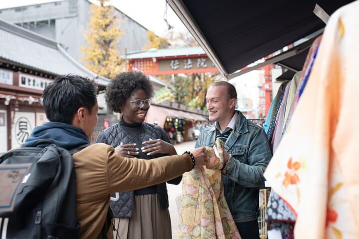 Tokyo Private Shopping Tour with a Local – Unique & Quirky Finds