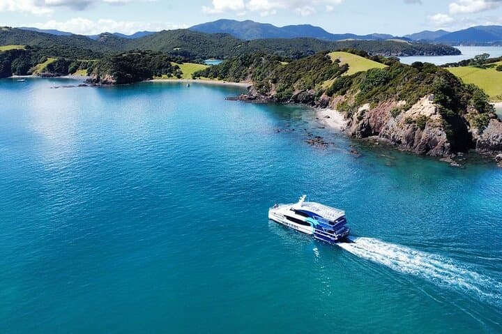 Bay of Islands 2-Day Small Group Tour from Auckland with Cruise