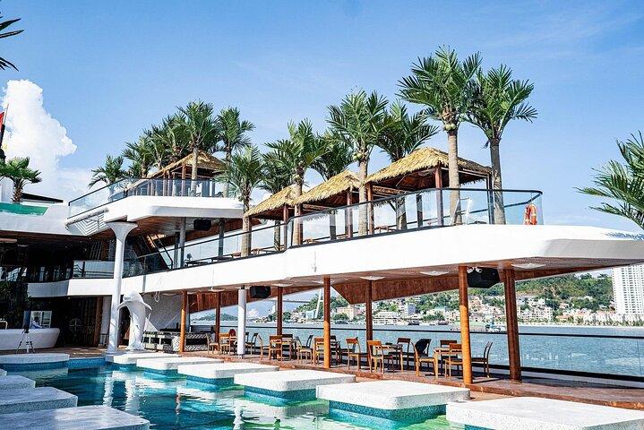 Tour di lusso di un giorno moderno della splendida baia di Halong