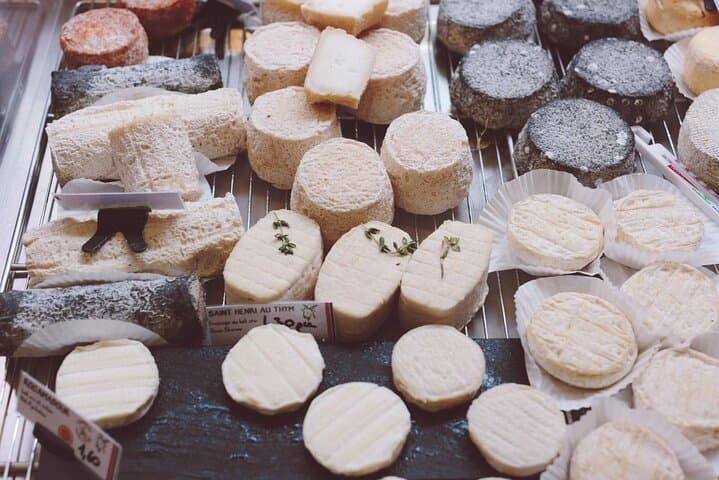 Paris Private Food Tour in Montmartre: Wine & Local Cuisine