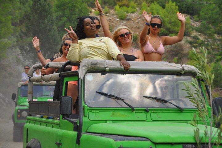 Antalya Jeep Safari Abenteuer mit Mittagessen im lokalen Restaurant