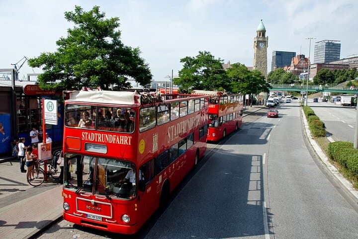 Hamburg All-In Pass: Michel, Cruises, Reeperbahn & Transport