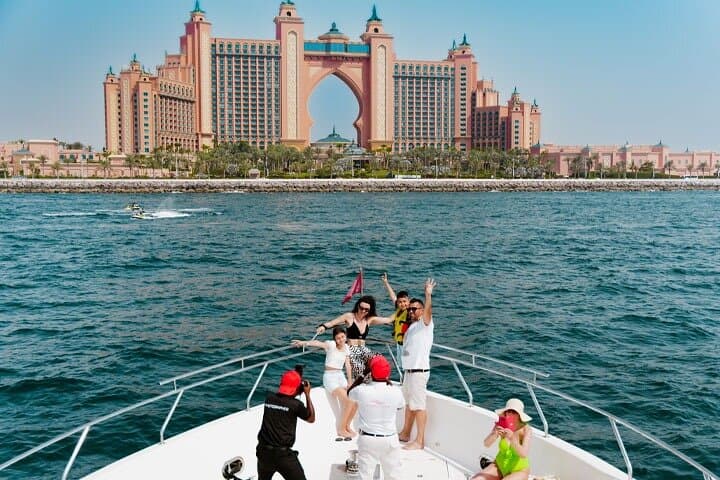 Dubai Marina Luxury Yacht Tour with Optional Breakfast or BBQ