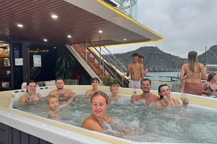Cat Ba eiland - Volledige dag Lan Ha Bay luxe cruise