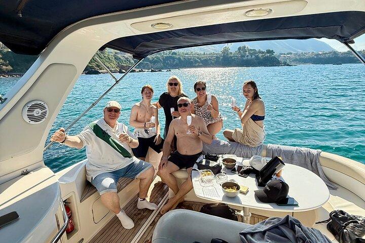 Cefalù : Excursion en mini-yacht avec apéritif, plongée avec tuba et grottes