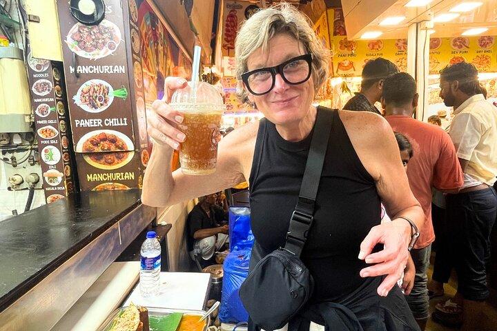 ムンバイストリートフード&ビーチツアー(10種類以上のテイスティング付き)
