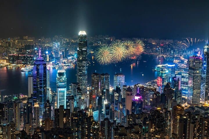 Hong Kong: Central CBD, Tai Kwun & Fast-Track Peak Tram Walk Tour