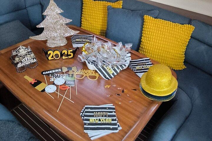 Lisbon: Fireworks, Music and Open Bar in New Year's Eve Cruise