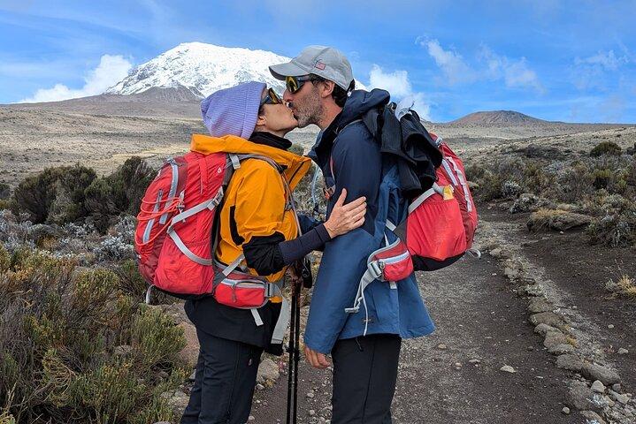 6 - Dag Kilimanjaro Marangu Route Gruppklättring Äventyr