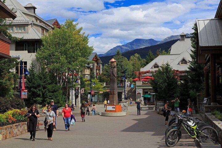 Excursion privée d'une journée à Whistler et Sea-to-Sky avec Shannon Falls