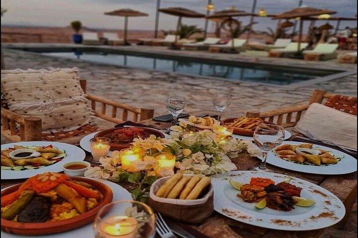 From Marrakech : Dinner show & Sunset in Agafay Desert