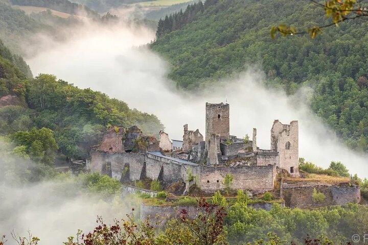 Luxembourg: Three Haunted Castles og Ghost Legends Private Tour