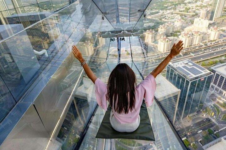 Sky Views Observatory Dubai mit Glasrutsche mit Transfermöglichkeit