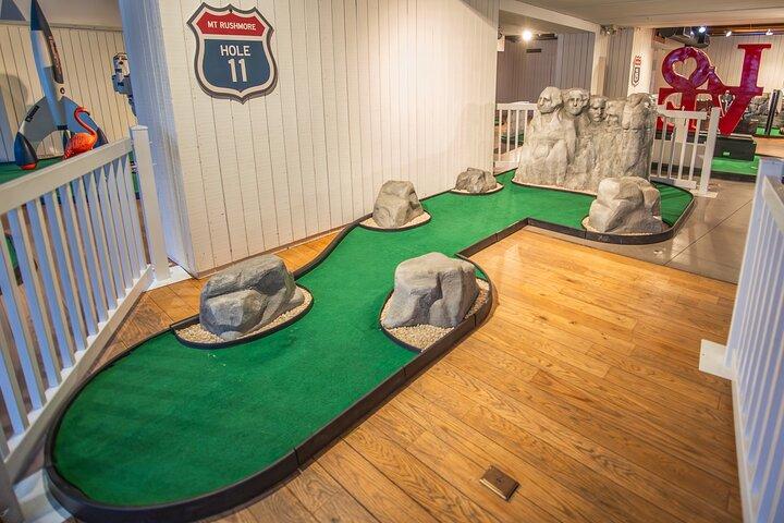 Esperienza immersiva di mini golf a Boston