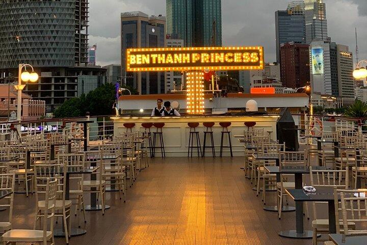 Saigon River Dinner Cruise - Raffiniertes Set Menü Dining - PREMIUM