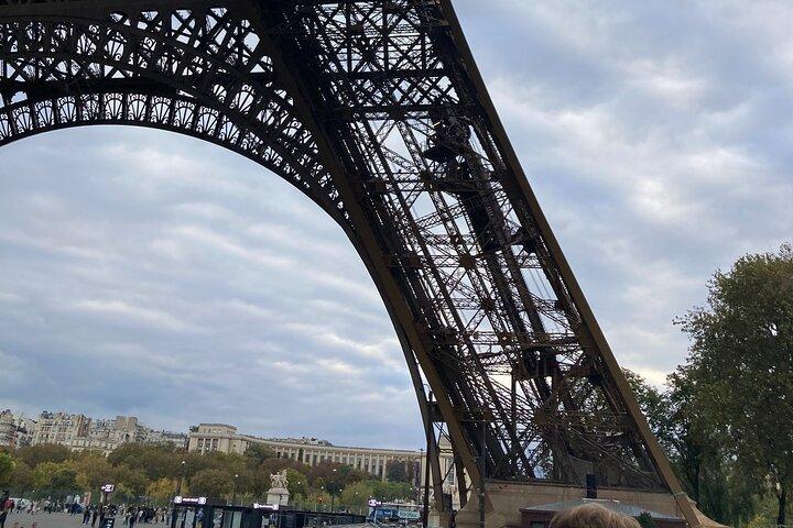 Eiffel Tower Guided Tour by Stairs Optional 3rd floor by Elevator