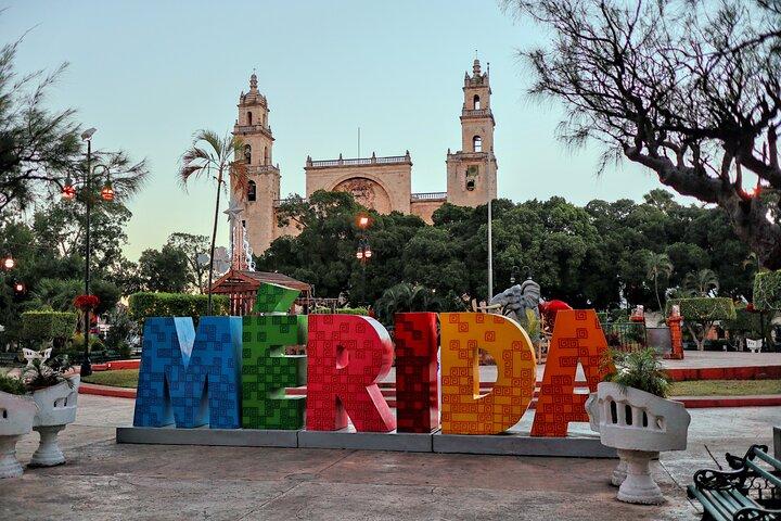 Transfert privé Mérida à Cancún avec Visites flexibles
