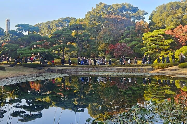 Tokyo: Imperial Palace and Shogun Storytelling Walk