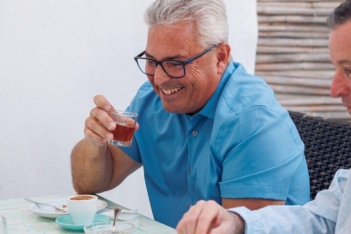 Excursão à noite da cidade de Naxos com degustação de vinhos e 6 paradas de comida