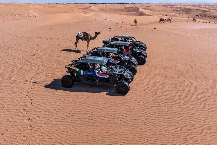Private morgendliche Wüstensafari mit Kamelreiten in Dubai