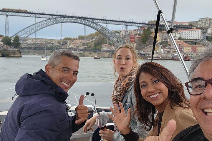 Porto: Charmante cruise langs de 7 bruggen met Porto, optie voor zonsondergang