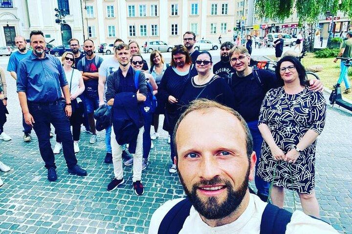 Visita guiada da Cidade Velha de Varsóvia com Antek & Friends | grupos pequenos