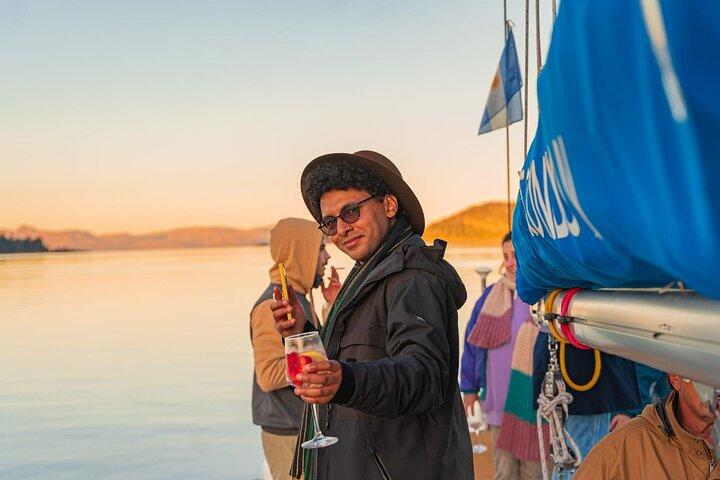 Exklusive Segelbootfahrt durch die Seen von Bariloche