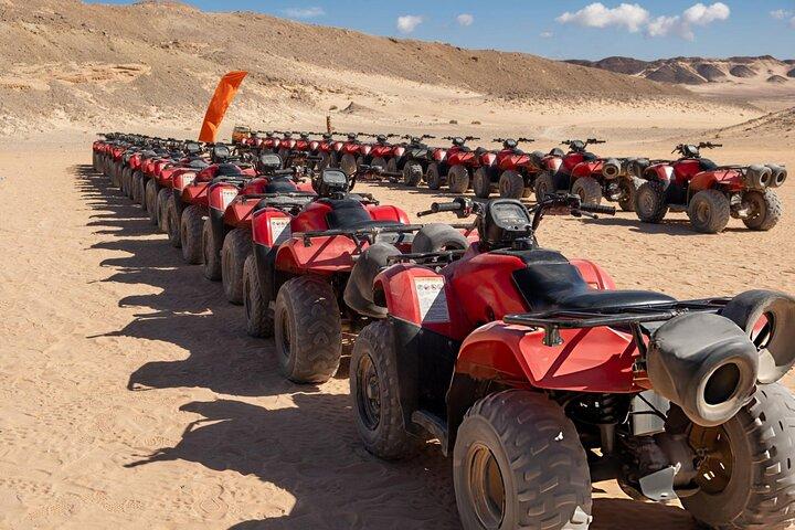 Hurghada Super Safari ATV Quad Buggy Jeep Camel Barbecue e Spettacolo