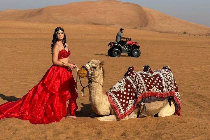 Udforsk Dubai aftensafari med Quad-cykel, kamel og grillmiddag