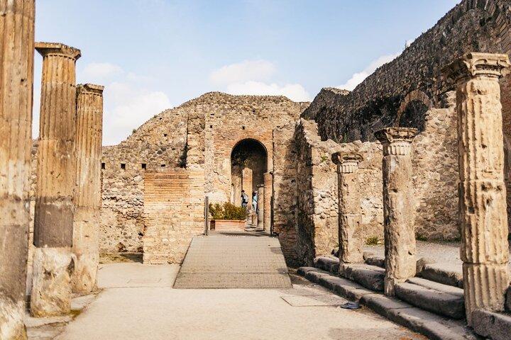 Amalfi Coast & Pompeii Deluxe Group Tour From Naples