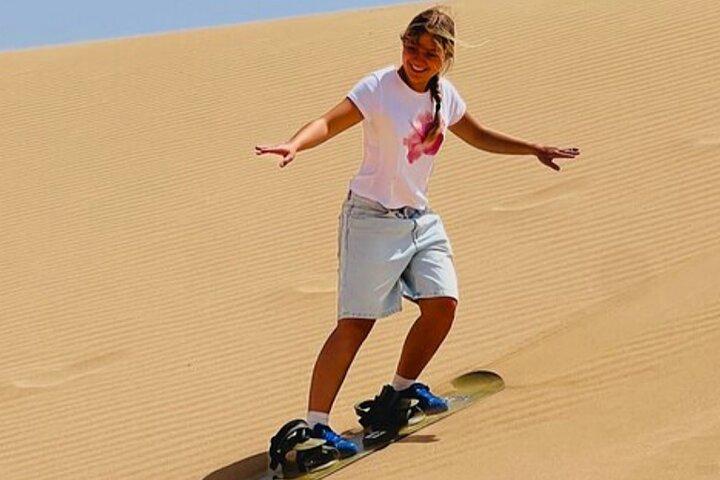 Agadir ATV Quad Bike & Sandboarding : Spiaggia, dune e snack locali
